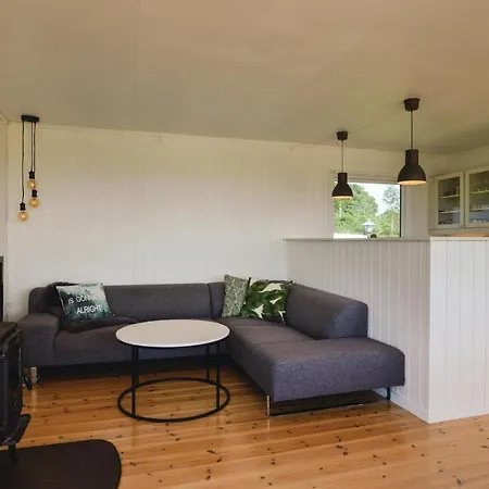 Three-bedroom Holiday In Hébergement de vacances Vig